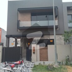 5 MARLA HOUSE BRAND NEW BEAUTIFUL LOCATION AVAILABLE FOR RENT DHA 9 Town