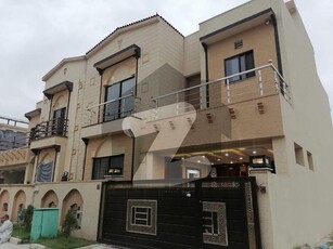 7 MARLA DESIGNER HOUSE FOR SALE USMAN BLOCK PRIME LOCATION NEAR COMERCIAL MASJID SACHOOL Bahria Town Phase 8 Usman Block