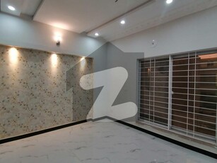A House Of 5 Marla In Rs 68000 Park View City