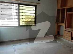 Prime Location House Of 1250 Square Feet For sale In G-10/4 G-10/4