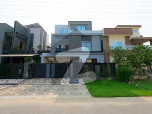 10- Marla 80 Feet Road Luxury Double Storey House Is Available For Sale Central Park Block F