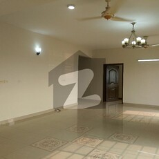 10 MARLA BEAUTIFUL APARTMENT AVAILABLE FOR RENT Askari 11 Sector B