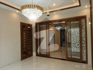 10 MARLA LIKE A BRAND NEW BEAUTIFUL LOWER PORTION FOR RENT IN OVERSASE A BLOCK EXCELLENT LOCATION NEAR TALWAR CHWOK BAHRIA TOWN LAHORE Bahria Town Overseas A