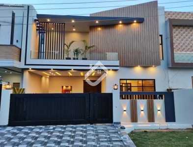 10.5 Marla Double Storey Corner House For Sale In Wapda Town Phase 2 Block-R Multan