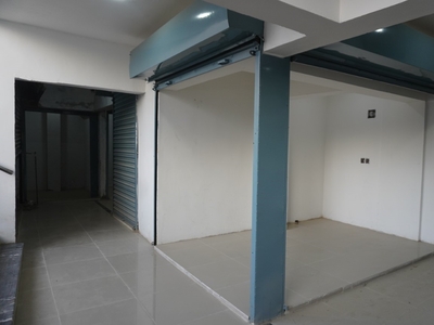 70 Ft² Shop for Sale In Naval Colony, Karachi
