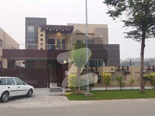 1 KANAL UPPER PORTION AVAILABLE FOR RENT IN DHA PHASE 6 DHA Phase 6