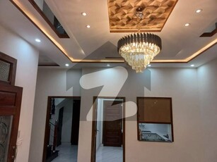 10 Marla House For Rent At Very Ideal Location In Bahria Town Lahore Bahria Town Overseas B