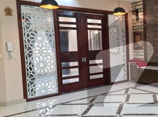 10 MARLA HOUSE FOR RENT IN BAHRIA TOWN LAHORE Bahria Town Sector B