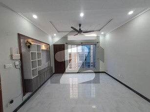 10 MARLA HOUSE FOR RENT IN BAHTRIA TOWN LAHORE Bahria Town Sector E