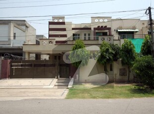 10 Marla House For Rent in DHA Phase 3 With Basement DHA Phase 3 Block Z