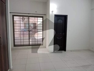 12 MARLA LIKE BRAND NEW WITH 4 BED ROOM APARTMENT AVIALABLE FOR RENT Askari 11
