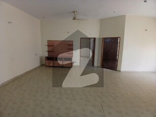 12 Marla Upper Available For Rent On 60 Feet J2 Block Near Mcdonald And Canal Road Lahore Johar Town Phase 2 Block J2