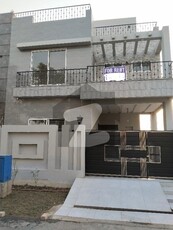 5 Marla 3 Bedrooms House For Rent DHA 9 Town Block D