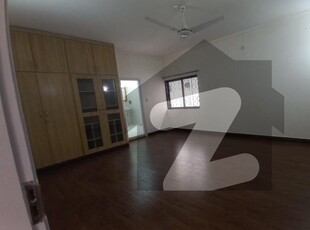 533 Sq/Yd 5 Bedroom House For Sale In F-7, Islamabad. F-7