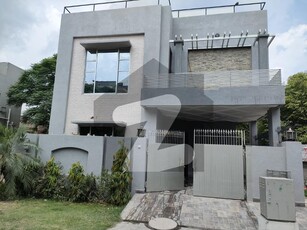 DEFENCE 5 MARLA NEW STYLISH BUNGALOW AT PRIME LOCATION REASONABLE RENT DHA Defence