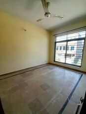 ground portion rent g13 In G-13/1, Islamabad