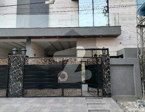 5MARLA house for sale Johar town phase 2 brand new house near emporium mall and Expo center owner build tilted flooring Johar Town Phase 2