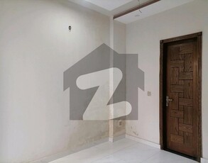 House For sale Situated In Johar Town Phase 2 7Marla house for sale brand new tilted flooring near emporium mall and Expo center near canal road near commercial market owner build Johar Town Phase 2