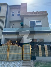Prime Location Brand New 5 Marla Luxury House For Available Sale In Lahore Park View City Topaz Extension Block