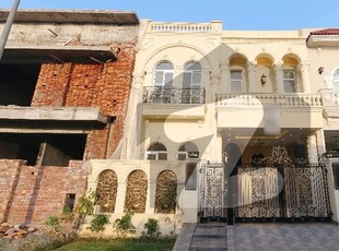 Prime Location House Of 5 Marla Is Available For Sale In DHA 9 Town - Block C DHA 9 Town Block C