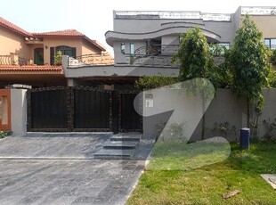 Want To Buy A House In Lahore? DHA Phase 8 Ex Air Avenue