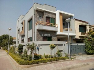 15 Marla House for Rent in Lahore Gulberg