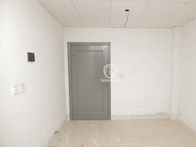 200 Ft² Room for Rent In Kohinoor City, Faisalabad