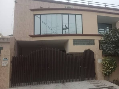 15 Marla House Main Road Old house But Solid pcsir 2 lahore