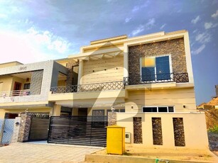 10 Marla Slightly Used Brand New Condition House For Sale Bahria Town Phase 4