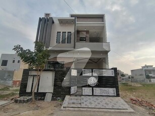 On Excellent Location House Of 5 Marla In Royal Enclave Is Available Royal Enclave