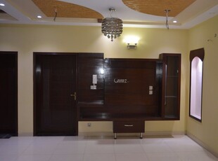 2,800 Square Feet Apartment for Rent in Karachi Clifton Block-2