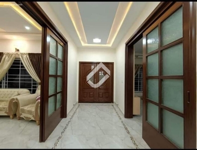 22 Marla House For Sale In Bahria Town Phase-8 Safari Villas Rawalpindi