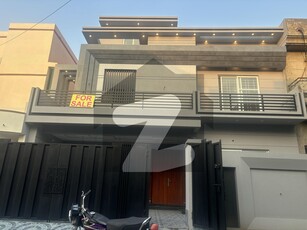 WAPDA TOWN BRAND NEW ULTRA MODREN 10 MARLA GOUSE IS AVAILABLE FOR SALE Wapda Town Phase 1