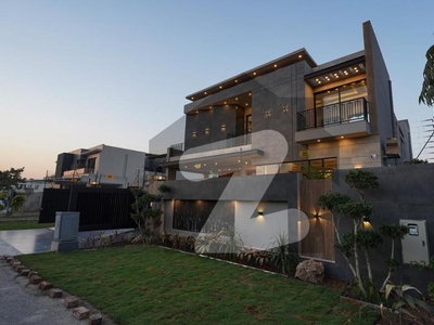 01 KANAL ULTRA MODERN LUXURY BUNGALOW FOR SALE IN DHA PHASE 8 DHA Phase 8