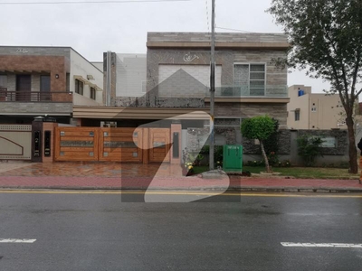 1 KANAL LIKE A NEW BEAUTIFUL HOUSE FOR SALE IN JASMINE BLOCK BAHRIA TOWN LAHORE Bahria Town Jasmine Block