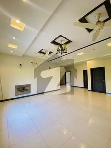 1 Kanal Separate Gate Upper Portion For Rent In DHA Phase 5 Prime Location DHA Phase 5