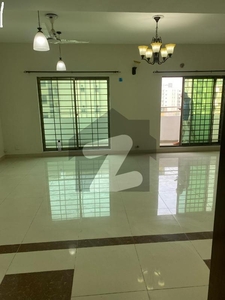 10 MARLA 3 BEDROOMS APARTMENT AVAILABLE FOR SALE UNDER GROUND PARKING Askari 11 Sector B Apartments