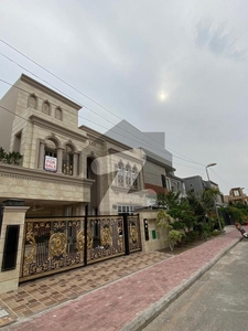 10 Marla Brand New Luxury Lower Portion For Rent Bahria Town Lahore Bahria Town Gulmohar Block