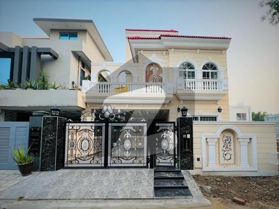 10 Marla Elegant Brand New House Available for Sale Lake City Sector M-2A