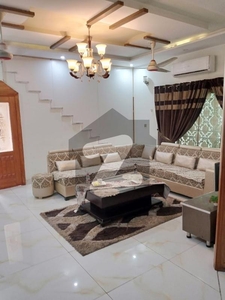 10 MARLA FULLY LUXURY AND FULLY FURNISH IDEAL LOCATION EXCELLENT LOWER PORTION FOR RENT IN BAHRIA TOWN LAHORE Bahria Town Sector C