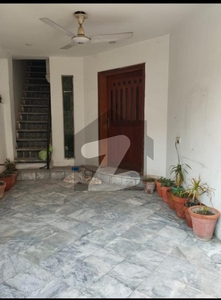10 marla house for rent Gulberg 2