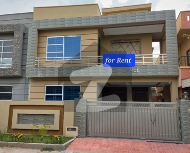 10 Marla Like New Ground Portion For Rent In Bahria Town Phase 4 Bahria Town Phase 4