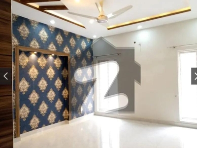10 MARLA LIKE NEW UPPER PORTION AVAILEBAL FOR RENT IN BAHRIA TOWN LAHORE Bahria Town Jasmine Block