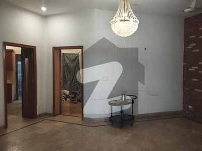 12 marla single story house for rent Gulberg