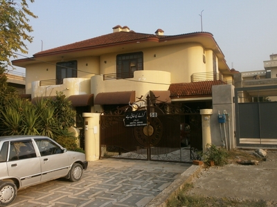 15 Marla House for Sale in Rawalpindi Bahria Town Phase-8