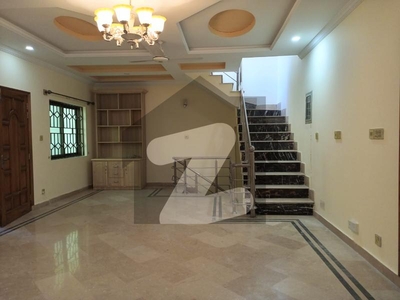 233 SQYD 4bedroom House For Rent In F-6, Islamabad. F-6