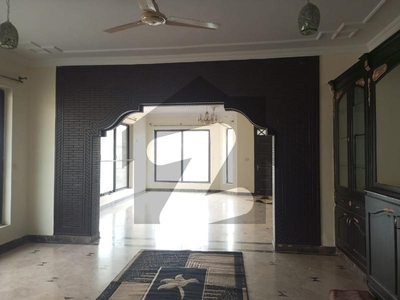 3 bed upper portion available for rent in F11 F-11