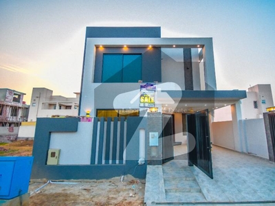 5 Marla Brand New Modern Owner Built For Sale In Reasonable Price DHA 9 Town Block D