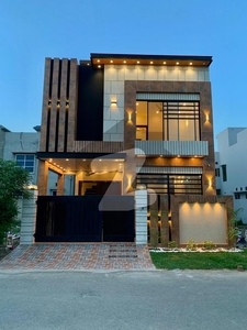 5 Marla Brand New Super Luxury Ultra Modern Design Facing Park House For Sale DHA 11 Rahbar Phase 2