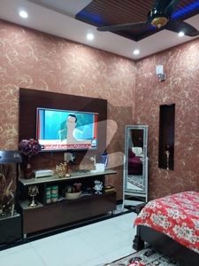 5 MARLA UPPER PORTION WITH 2 BEDROOMS NEAR EMPORIUM MALL JOHAR TOWN PLEASE 2 Johar Town Phase 2